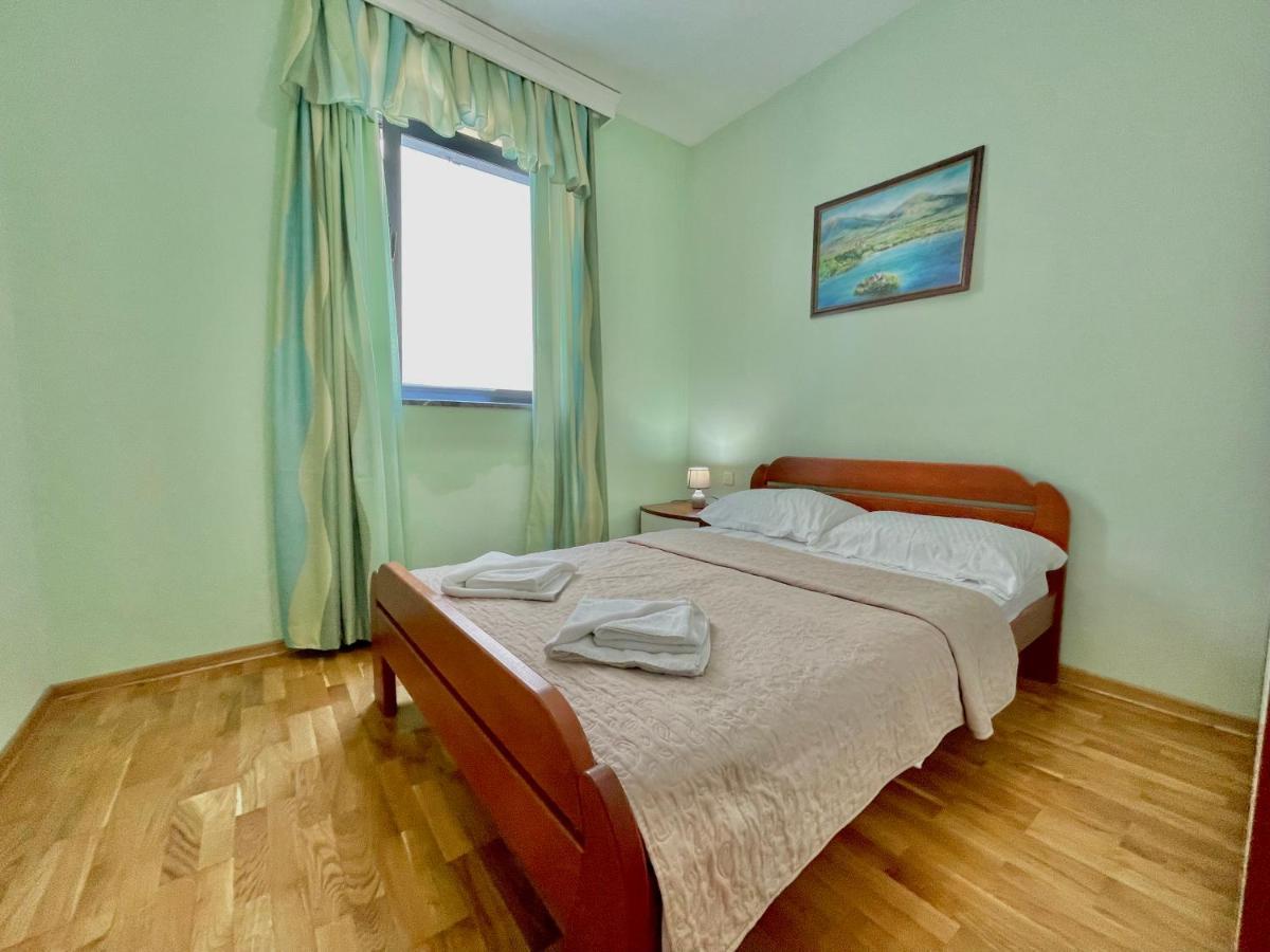 Plava Vila Beach Apartments Sveti Stefan Exteriör bild