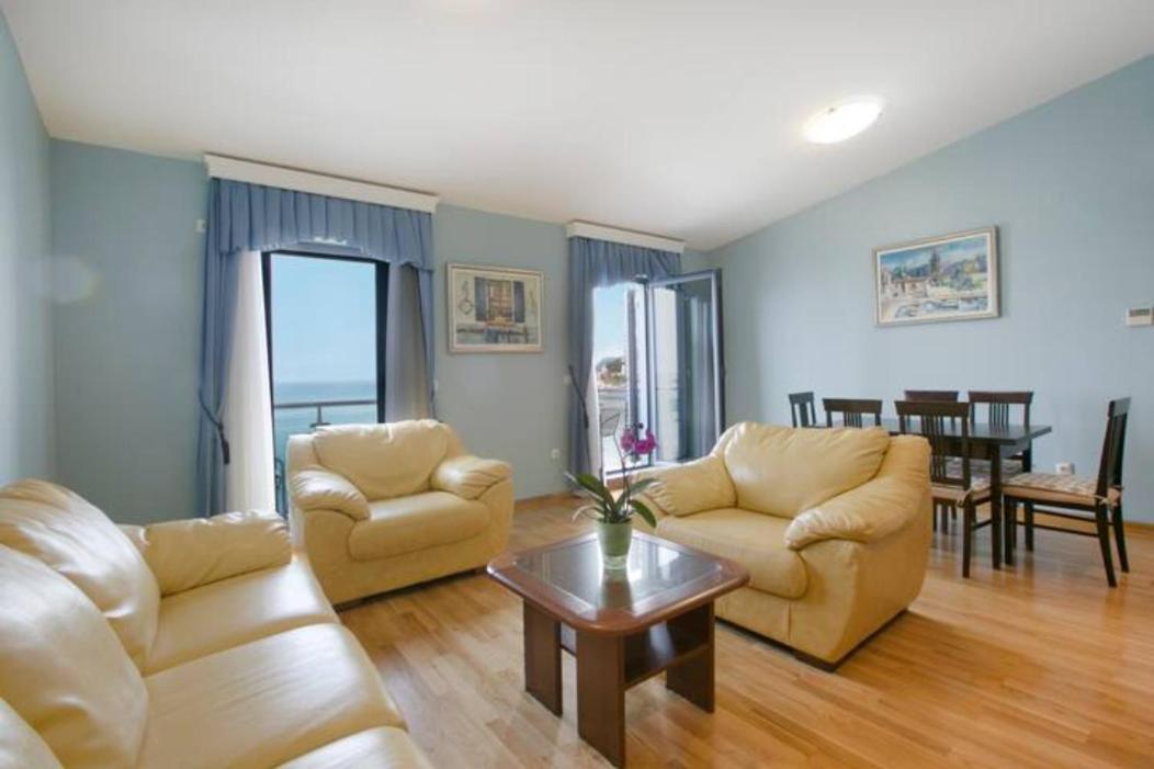 Plava Vila Beach Apartments Sveti Stefan Exteriör bild